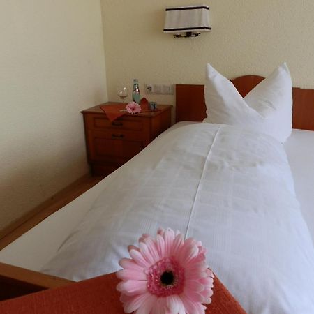 Landhotel Loewen Blumberg Bagian luar foto
