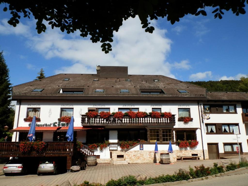Landhotel Loewen Blumberg Bagian luar foto